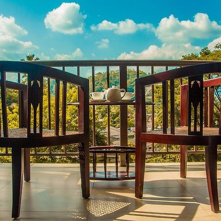 Aronka Homestay Kandy Exterior foto