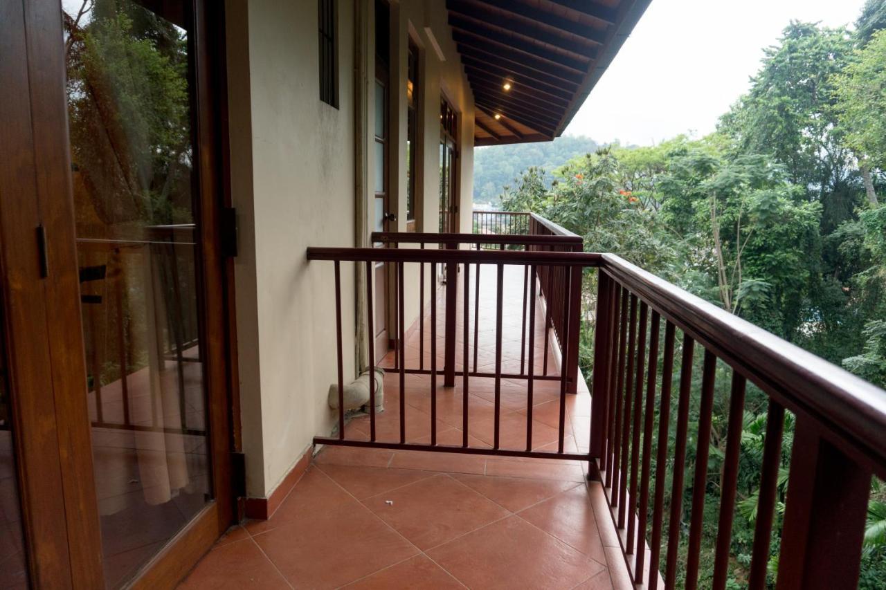 Aronka Homestay Kandy Exterior foto